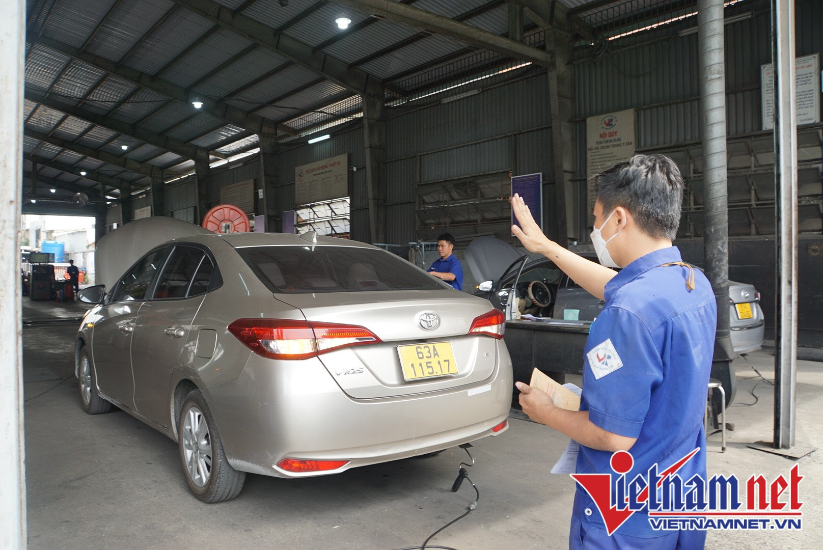 'Không biết đọc, không biết viết vẫn làm giám đốc trung tâm đăng kiểm'