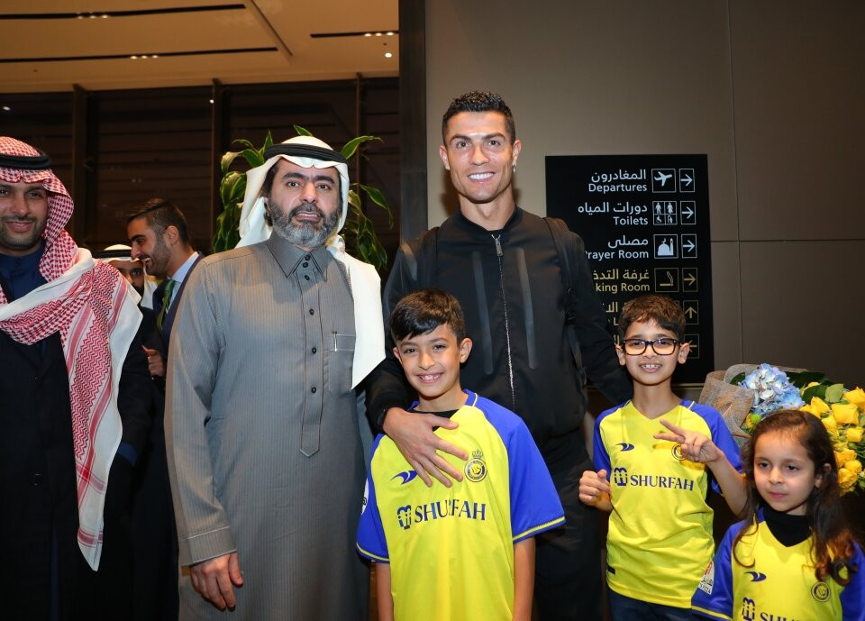 Ronaldo được chào đón nồng nhiệt ở Saudi Arabia