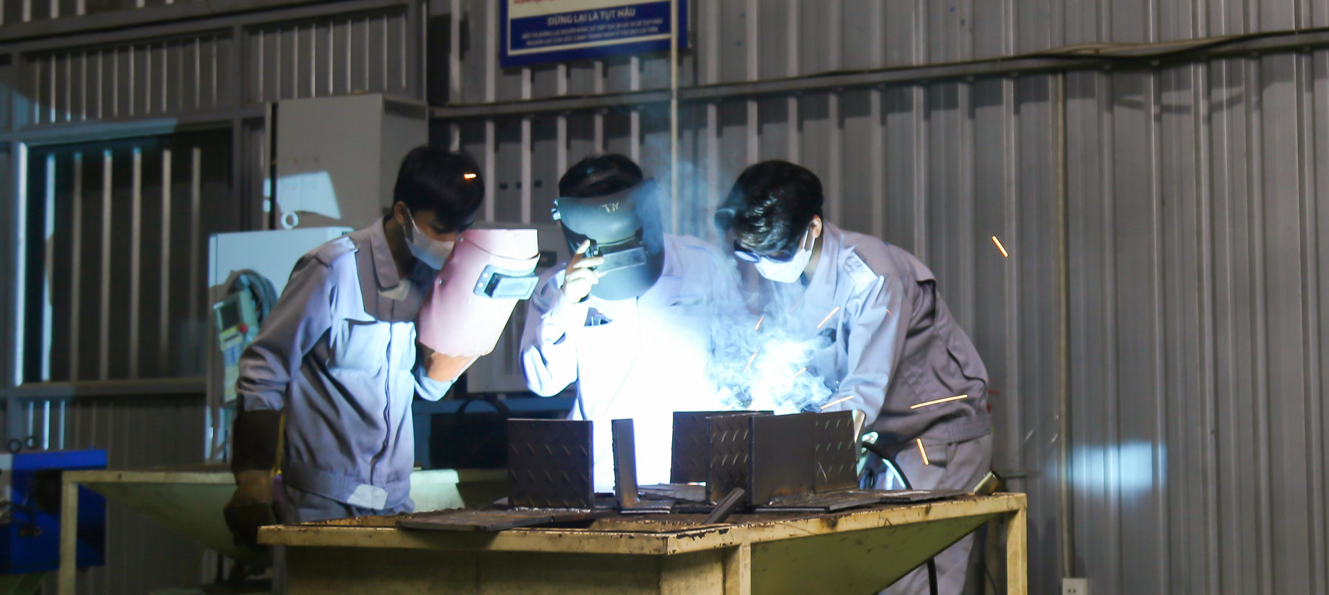 Thaco nâng cao tay nghề hàn cho công nhân nhà máy cơ khí