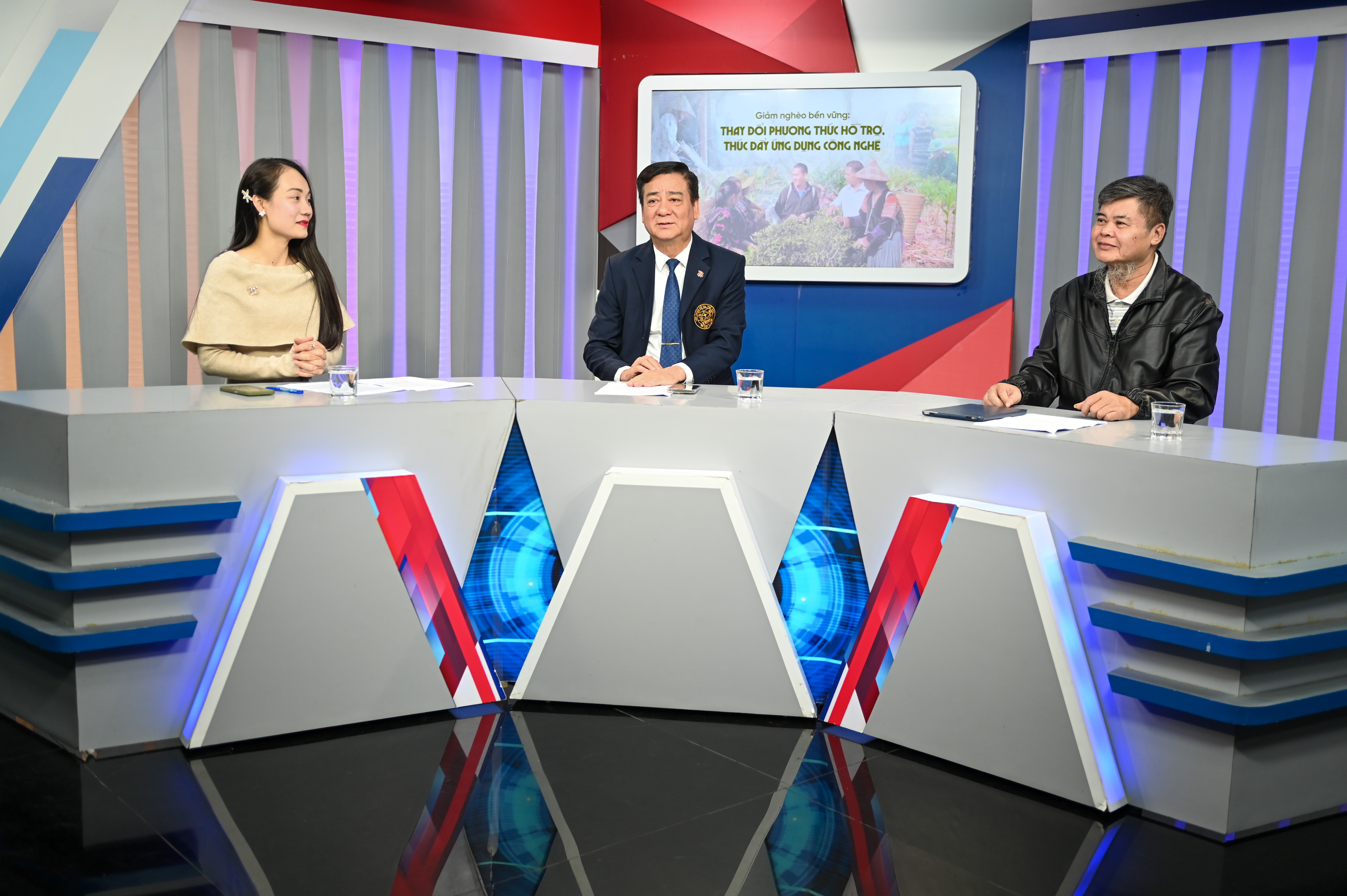 Giảm nghèo bền vững: Thay đổi phương thức hỗ trợ, thúc đẩy ứng dụng công nghệ