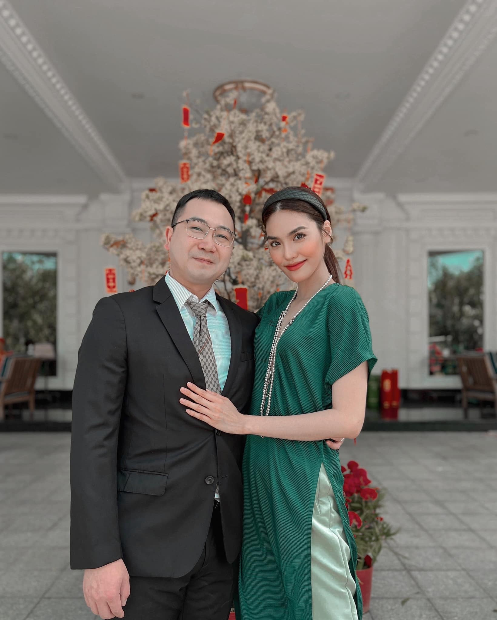 Cuộc sống viên mãn, kín tiếng của 3 mỹ nhân Việt làm dâu hào môn - 6