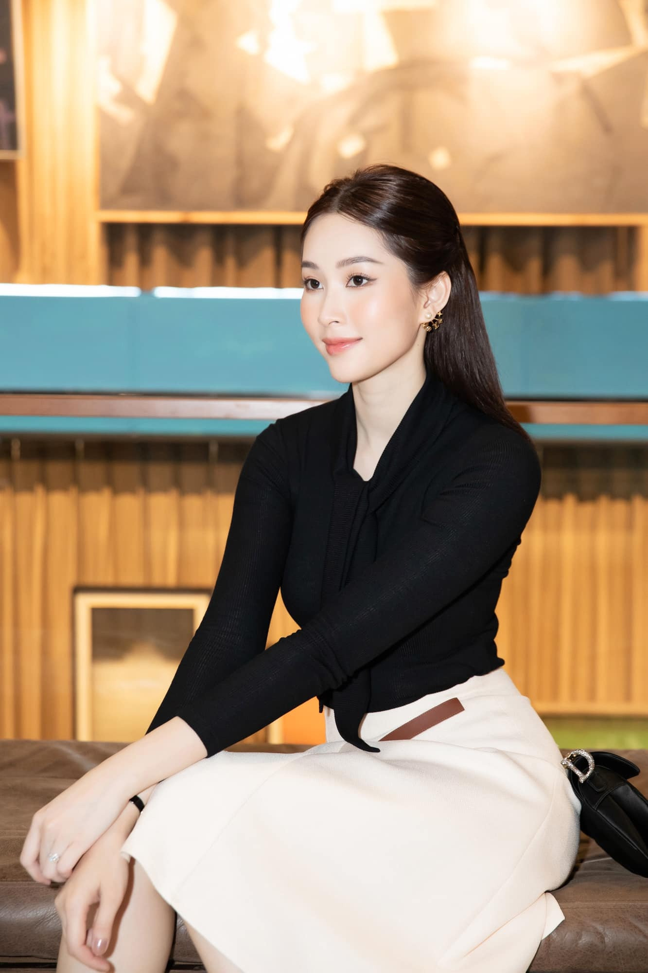 Cuộc sống viên mãn, kín tiếng của 3 mỹ nhân Việt làm dâu hào môn - 8