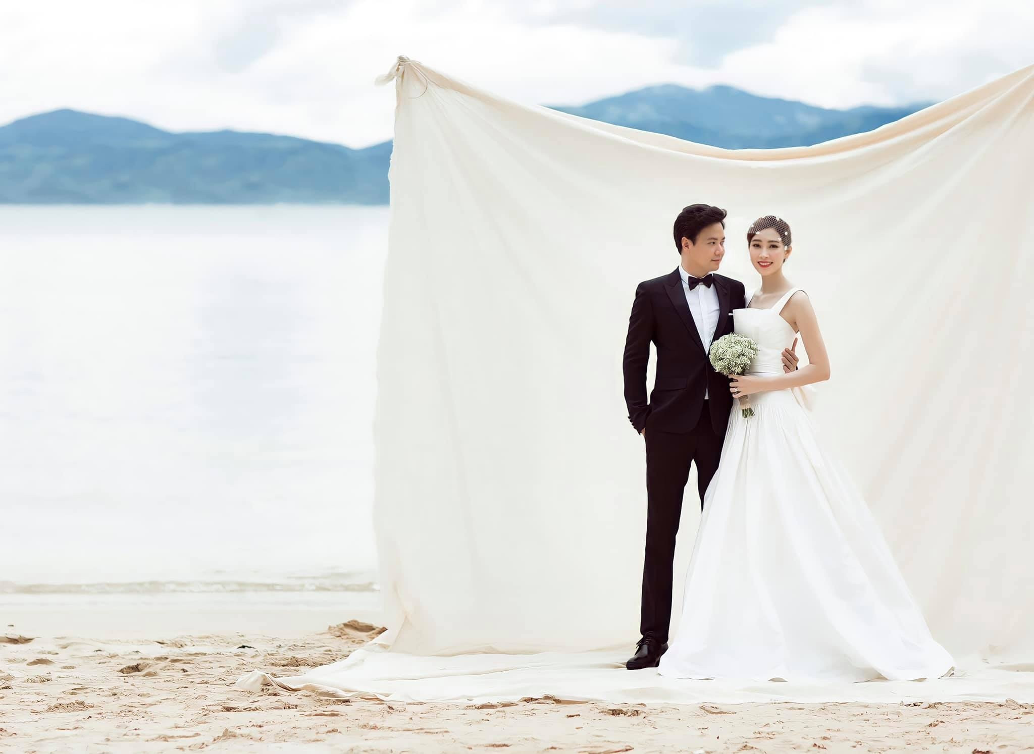 Cuộc sống viên mãn, kín tiếng của 3 mỹ nhân Việt làm dâu hào môn - 9