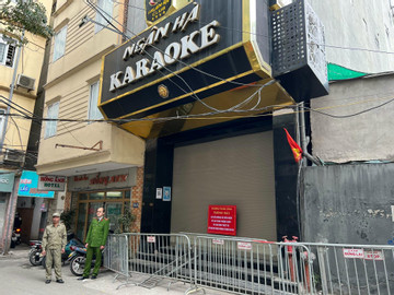 Hà Nội: Đề xuất tước giấy phép quán karaoke bao che múa thoát y