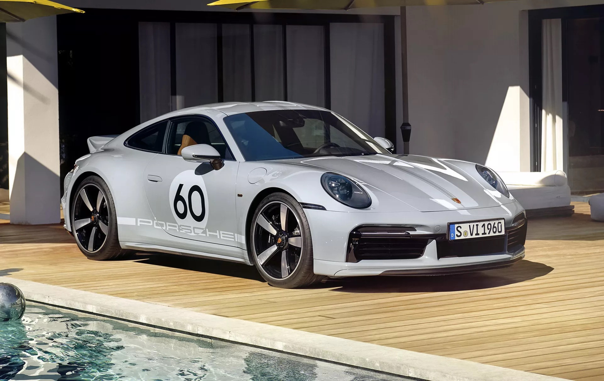 Mua Porsche 911 Sport Classic, khách hàng phải trả tiền chênh gần bằng giá xe