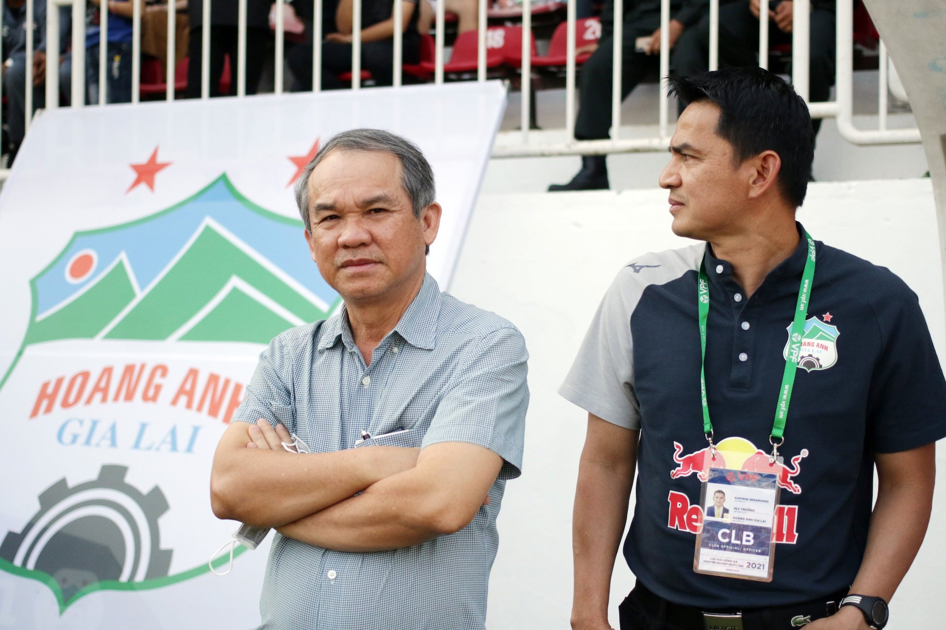 HAGL doạ bỏ V-League 2023: Bầu Đức cần tính toán thiệt hơn