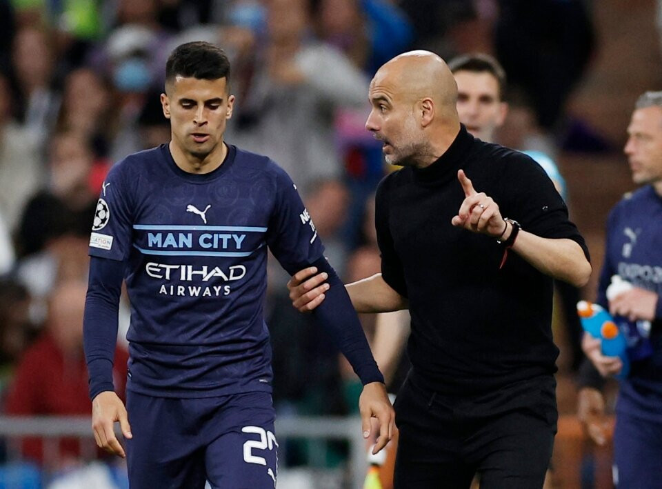 Lý do Guardiola tức giận đuổi Cancelo sang Bayern Munich