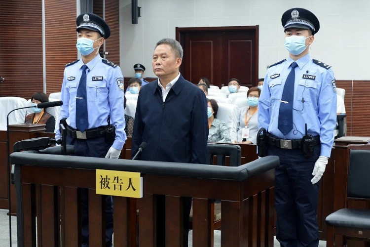 Gia nhập ‘nhóm quan tham’, cựu cục trưởng ở Trung Quốc chìm vào hố sâu tội lỗi