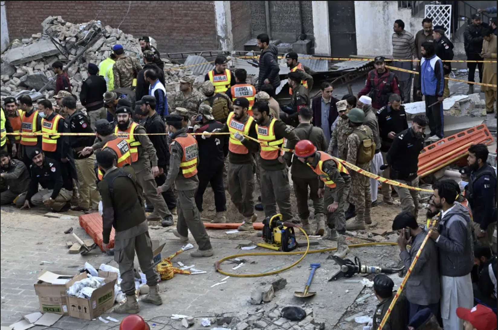 Taliban nhận trách nhiệm vụ tấn công thánh đường Hồi giáo ở Pakistan