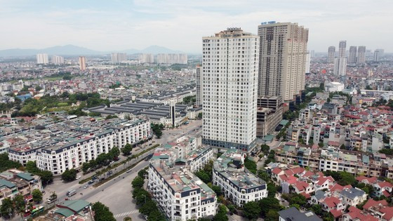 HCMC proposes removing hindrances to develop real estate market ảnh 1