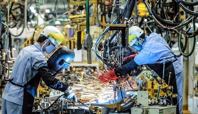 Viet Nam forecast to become second-largest economy in Southeast Asia by 2036 - Ảnh 1.