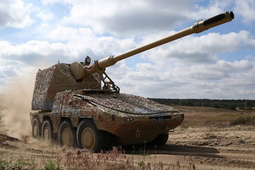 Uy lực pháo ‘tay đấm bốc’ Đức bắt tay sản xuất trong lãnh thổ Ukraine