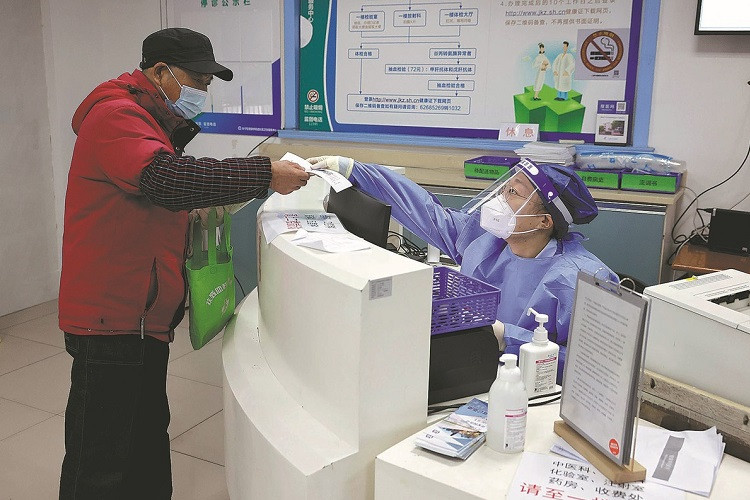 Số ca nhiễm Covid-19 đạt đỉnh ở tỉnh miền đông Trung Quốc
