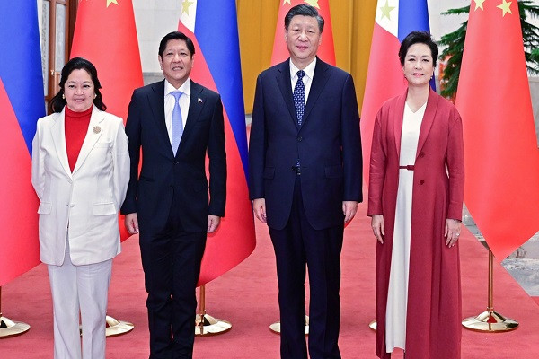 Trung Quốc và Philippines thảo luận về hàng hải, ký 14 thỏa thuận