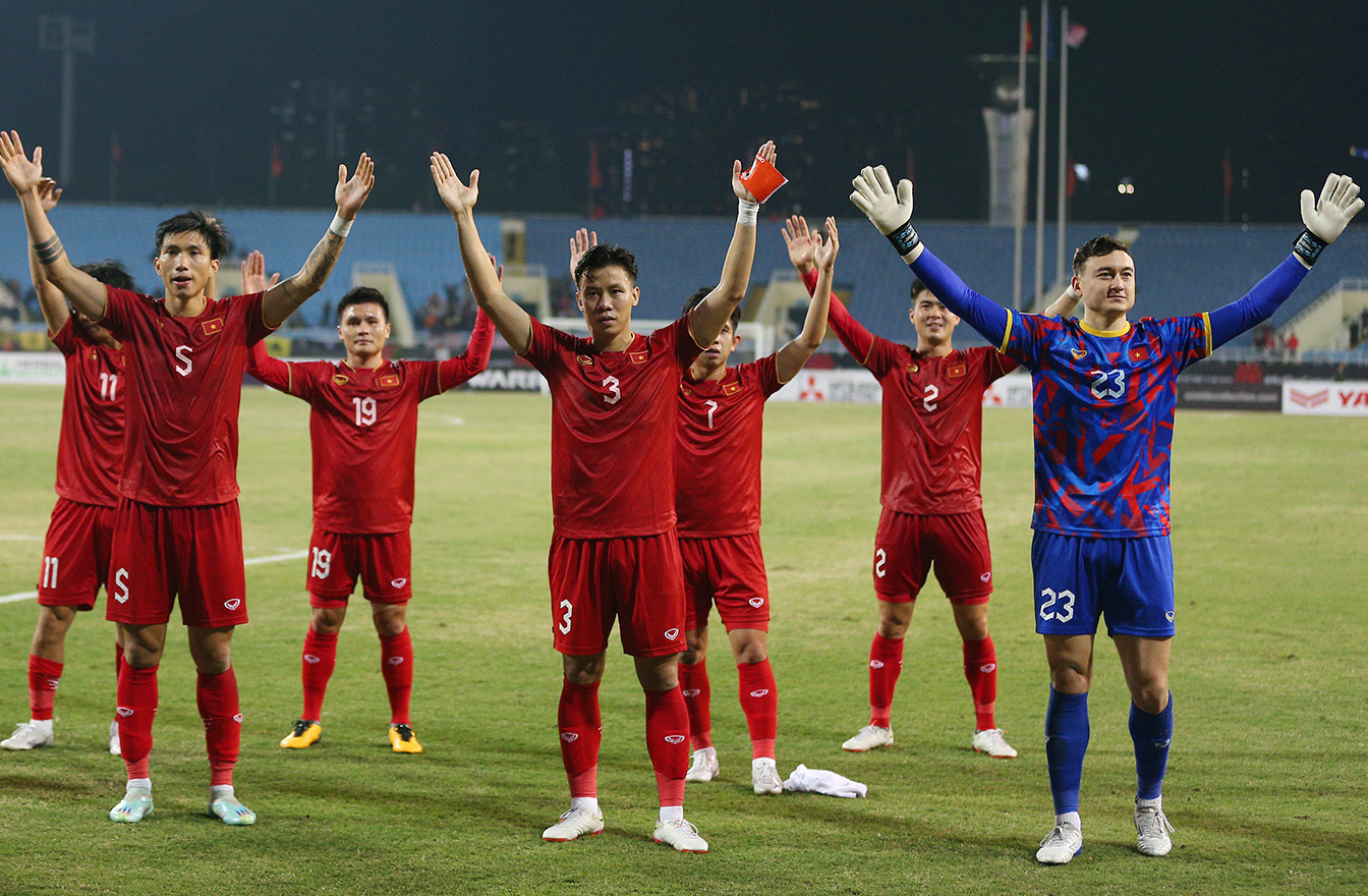 Chuyên gia khuyên tuyển Việt Nam nên hòa Indonesia bán kết AFF Cup