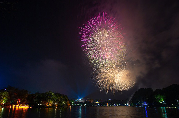 Thành phố Đồng Xoài tổ chức bắn pháo hoa mừng xuân Quý Mão  Binh Phuoc  Tin tuc Binh Phuoc Tin mới tỉnh Bình Phước