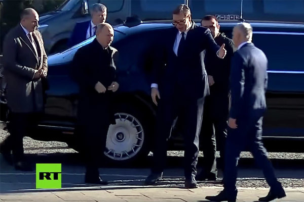 Putin mời Tổng thống Serbia đi thử siêu xe Nga
