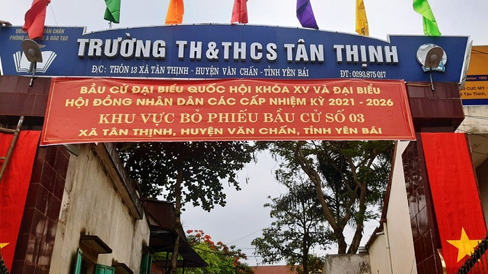 Xã đầu tiên đạt nông thôn mới nâng cao ở huyện vùng cao Văn Chấn