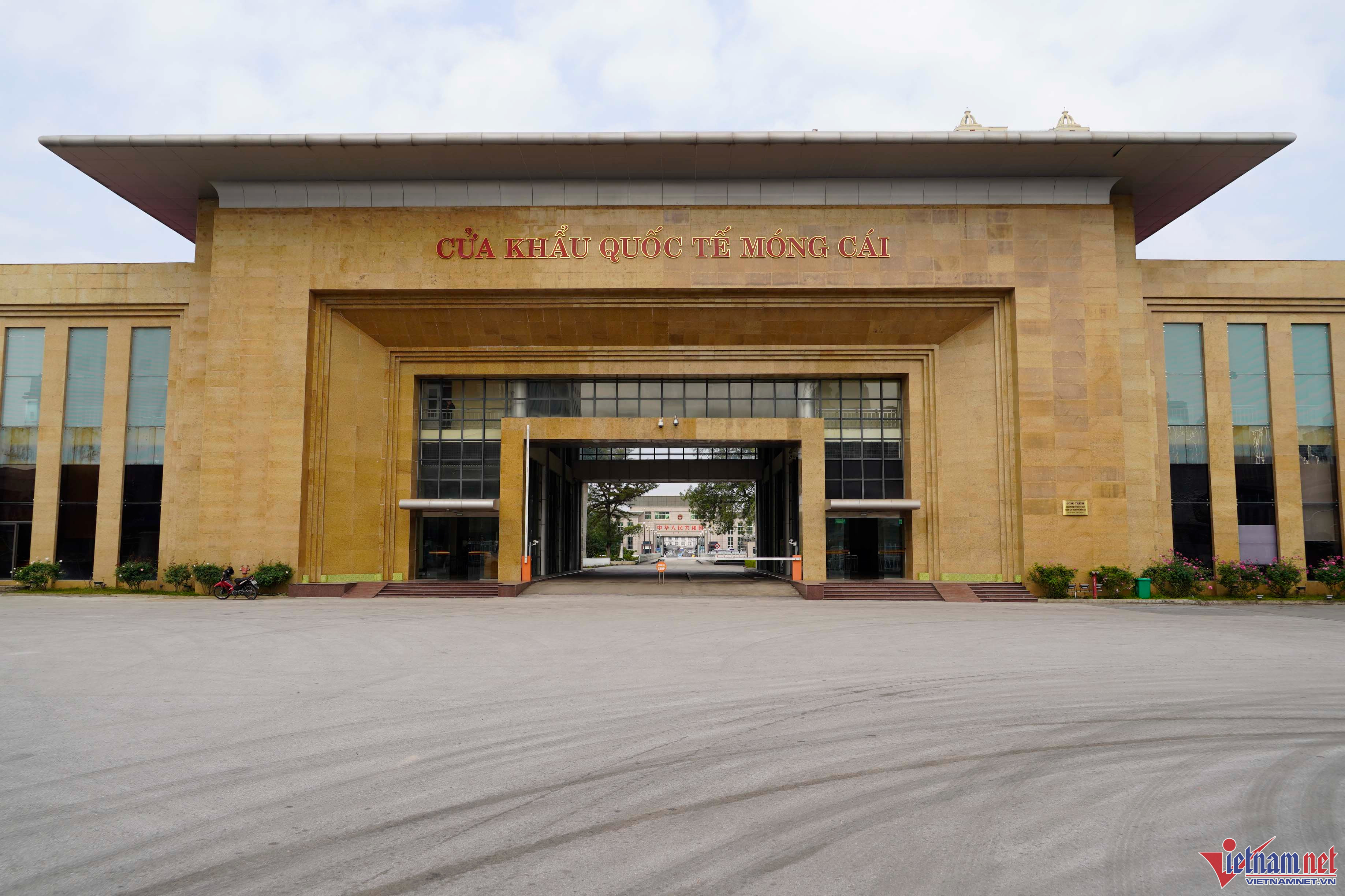 Trung Quốc bỏ nhiều quy định kiểm dịch khắt khe tại cửa khẩu Móng Cái