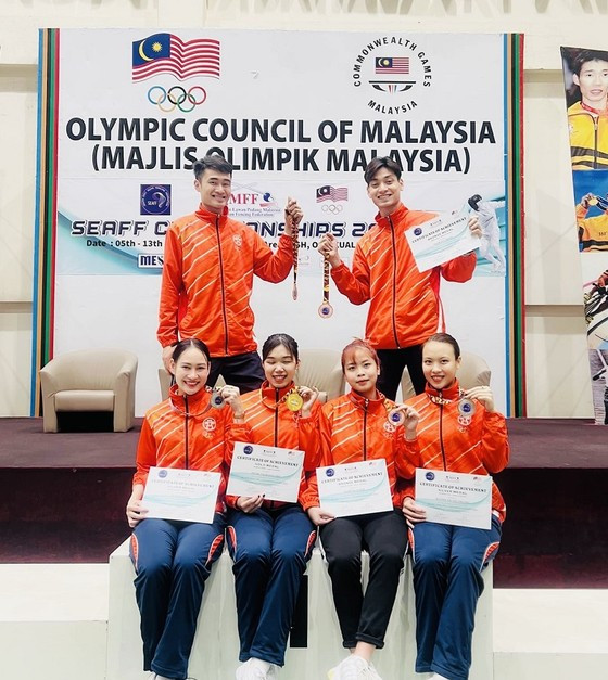 First gold medal of 2023 goes to fencing team