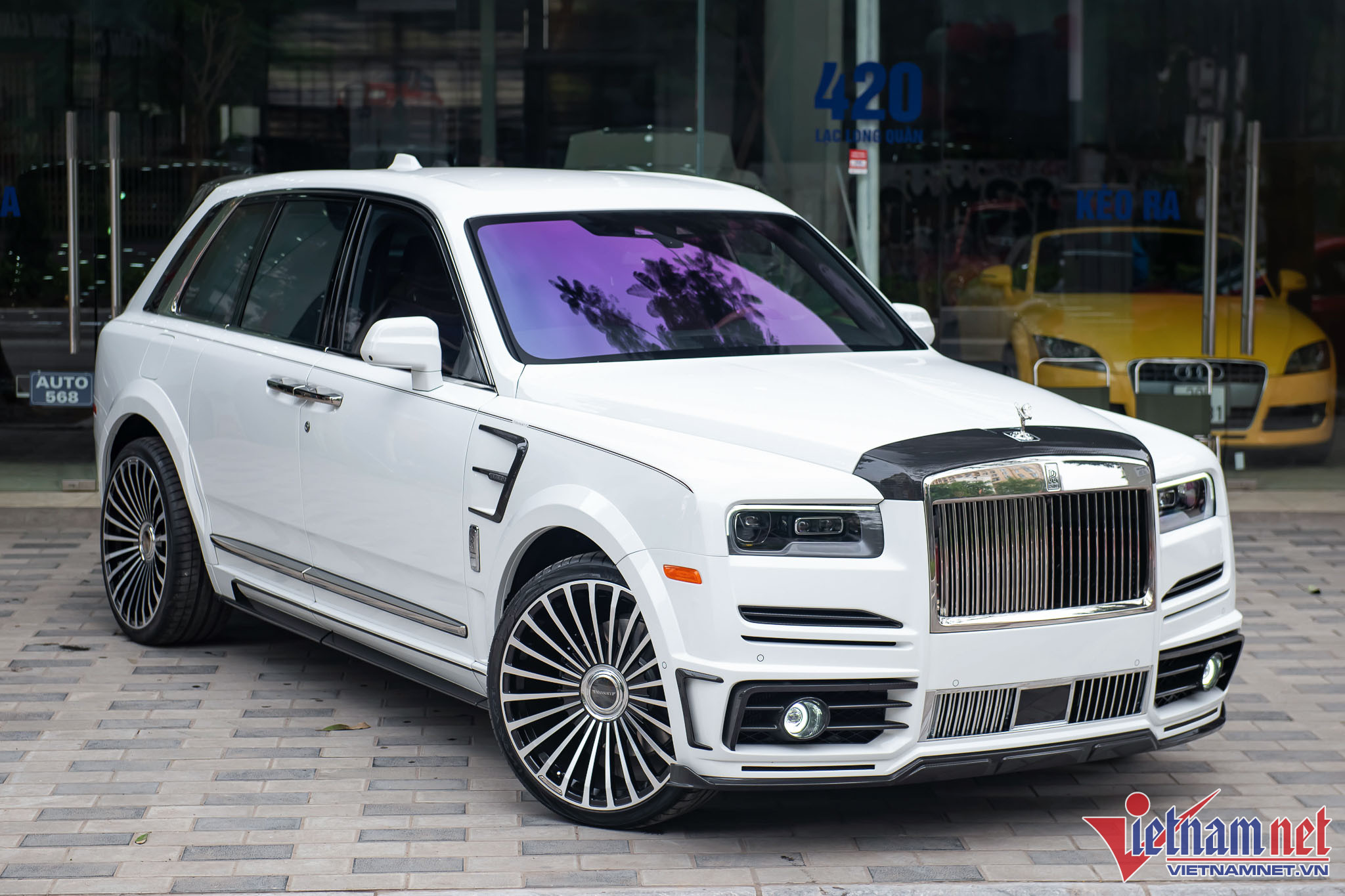 Mansory Modifies RollsRoyce Cullinan To Create Special Model For UAE