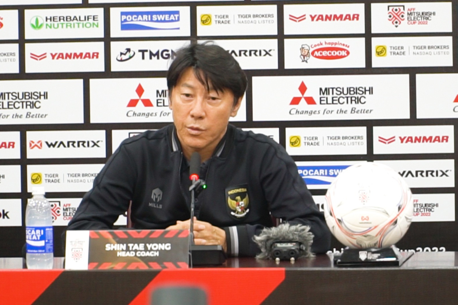 HLV Shin Tae Yong: 'Từ ngày tôi đến, bóng đá Indonesia ngang hàng Việt Nam'