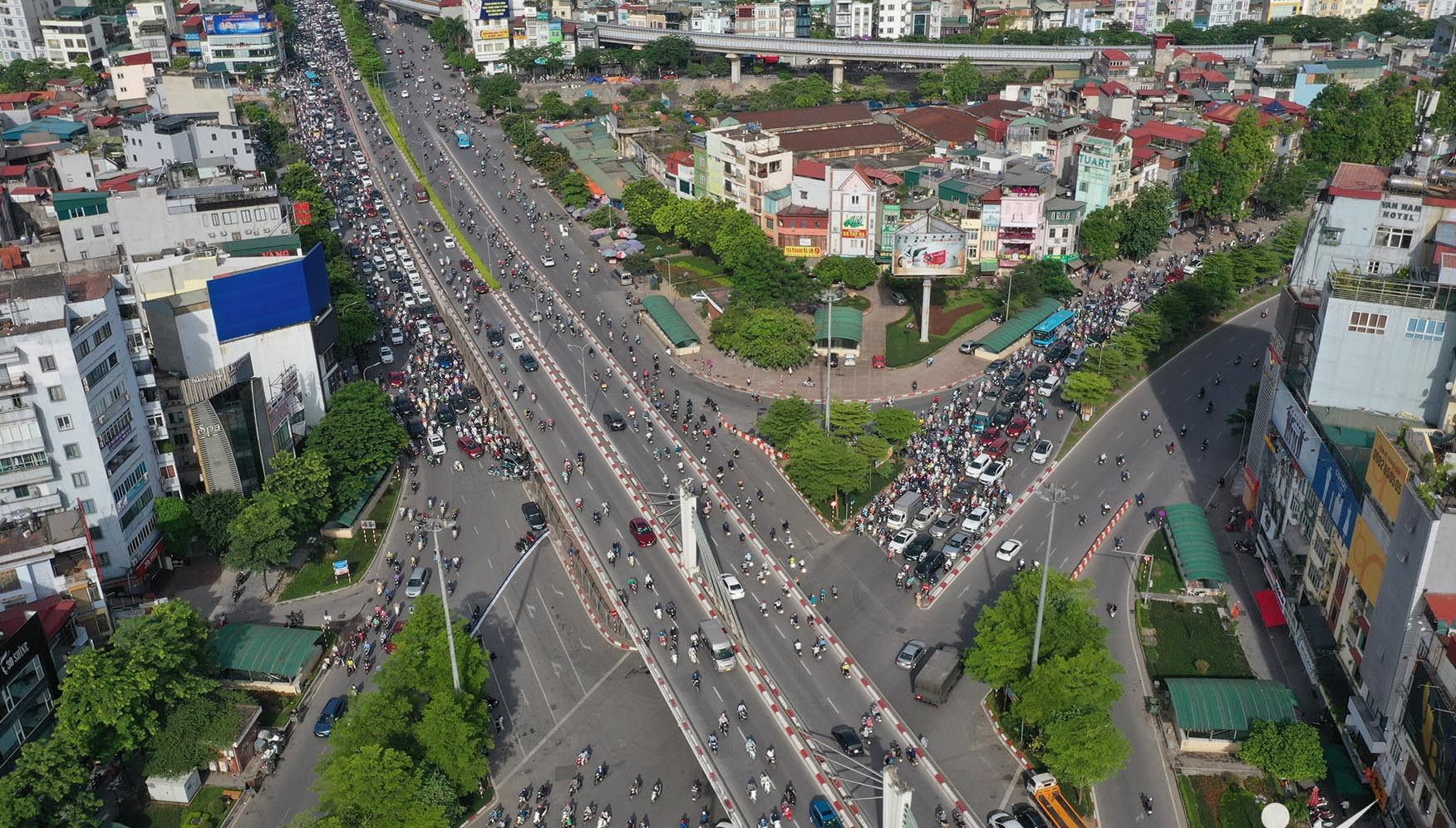 Hà Nội loay hoay giải bài toán ùn tắc nút giao Ngã Tư Sở