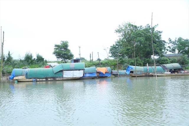 Fishermen dream of living on dry land