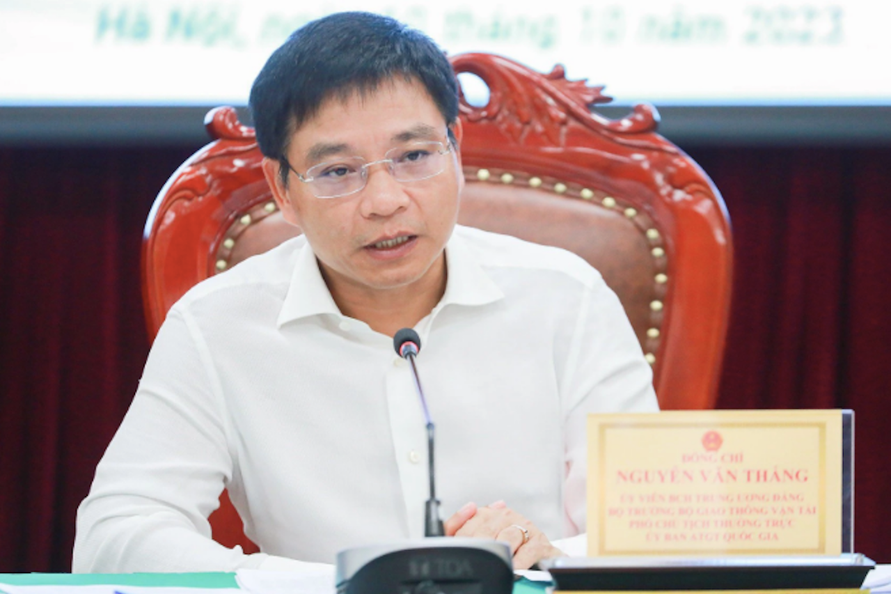 Bộ trưởng GTVT yêu cầu ‘mổ xẻ’ hoạt động kinh doanh vận tải chở khách