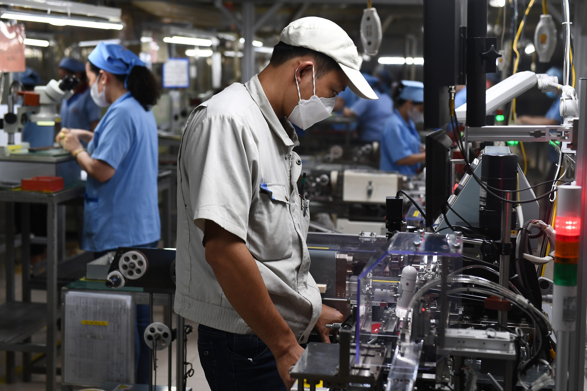 Cân nhắc tăng lương tối thiểu vùng cho phù hợp