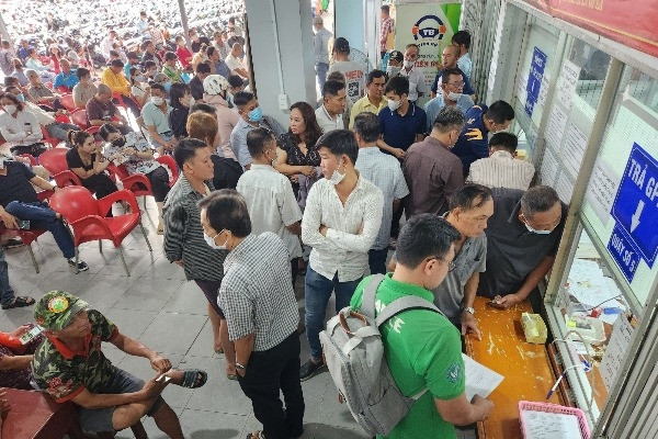 Chưa bắt buộc đổi bằng lái xe dạng giấy sang thẻ PET