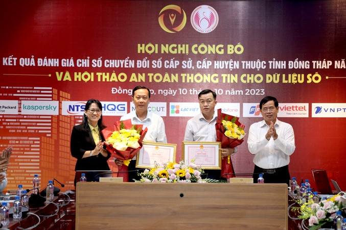 Chuyển đổi số giúp cơ quan nhà nước Đồng Tháp hoạt động hiệu quả, minh bạch hơn