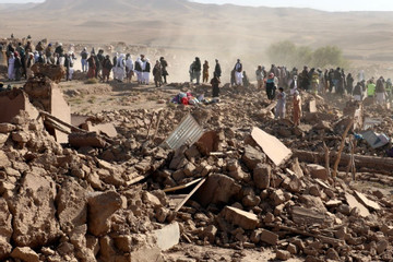 Động đất hàng ngàn người chết ở Afghanistan, 2/3 số thương vong là phụ nữ,trẻ em