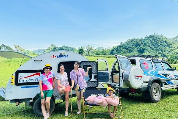 Ông bố Hà Nội chế xe kéo cắm trại gần 100 triệu đủ tiện nghi, đưa con đi đó đây