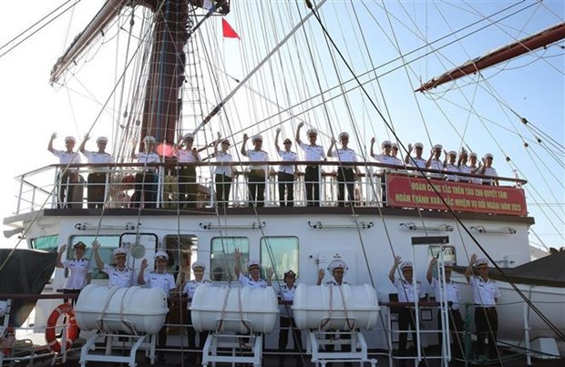 Sailing ship 286-Le Quy Don begins friendly visit to Singapore