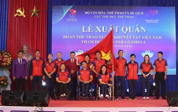 Vietnamese delegation sets off for 4th Asian Para Games hinh anh 1