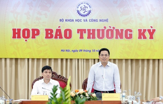 The Science and Technology Ministry is holding its quarterly press conference for the third quarter ảnh 1