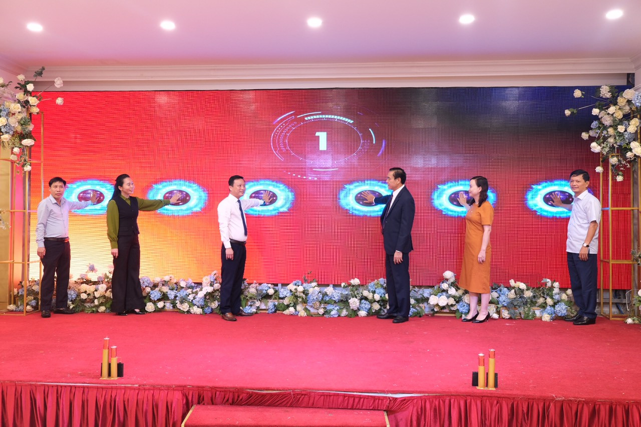 z4770904493159 6057eedfa6aedddb5f2ec39e5081df53.jpg