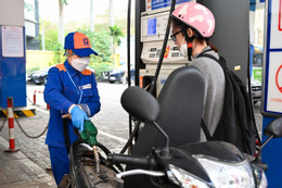 Bản tin chiều 11/10: Giá xăng giảm mạnh tới 1.800 đồng/lít từ 16h hôm nay