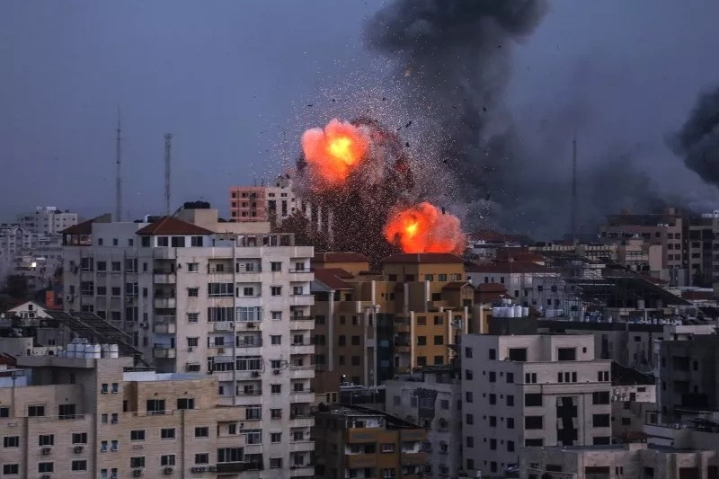 Israel ném bom nhà thân nhân của chỉ huy quân sự Hamas