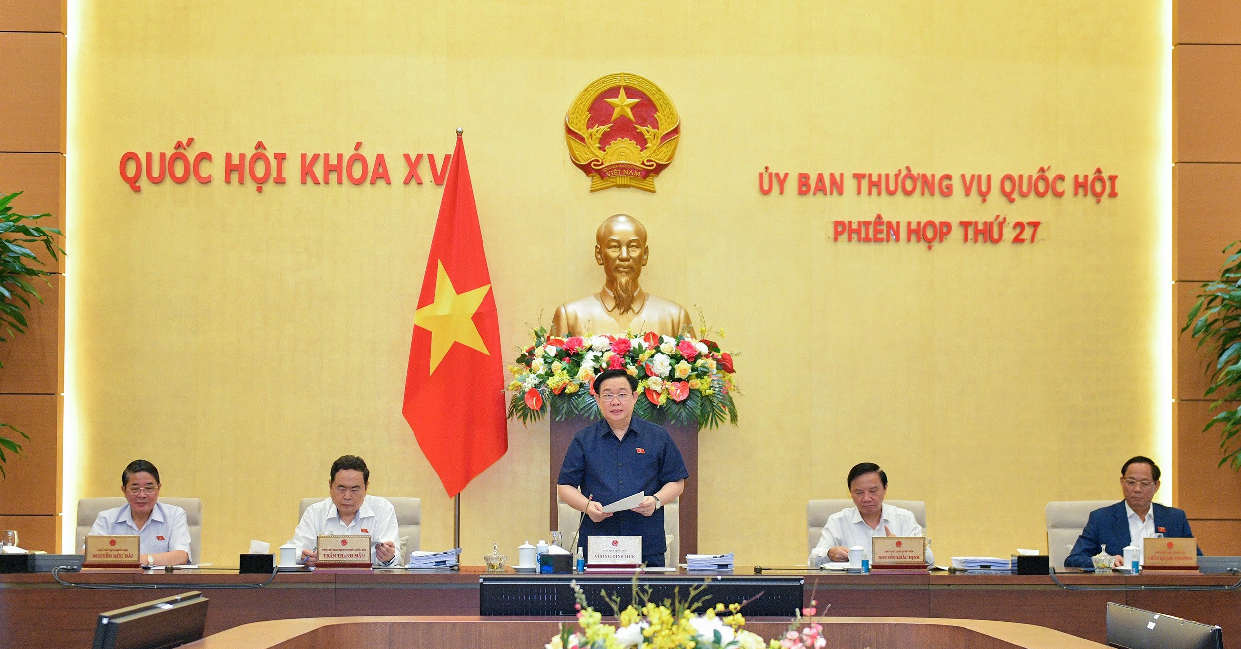 Thường vụ Quốc hội cho ý kiến về lộ trình cải cách tiền lương vào năm 2024