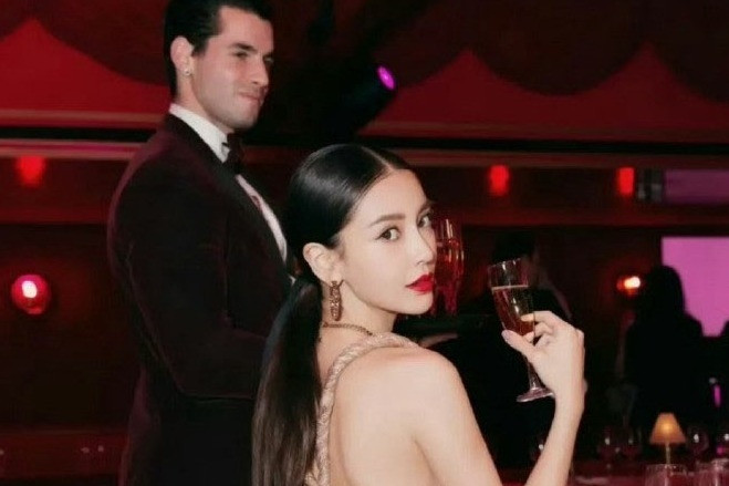 Angelababy bị 'cấm sóng' vì xem Lisa biểu diễn ở Crazy Horse