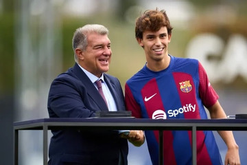 Barca tăng lương gấp 10 lần cho Joao Felix