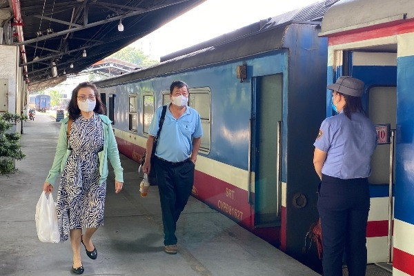 Đường sắt bán 300.000 vé tàu Tết Giáp Thìn, giá cao nhất gần 3 triệu đồng