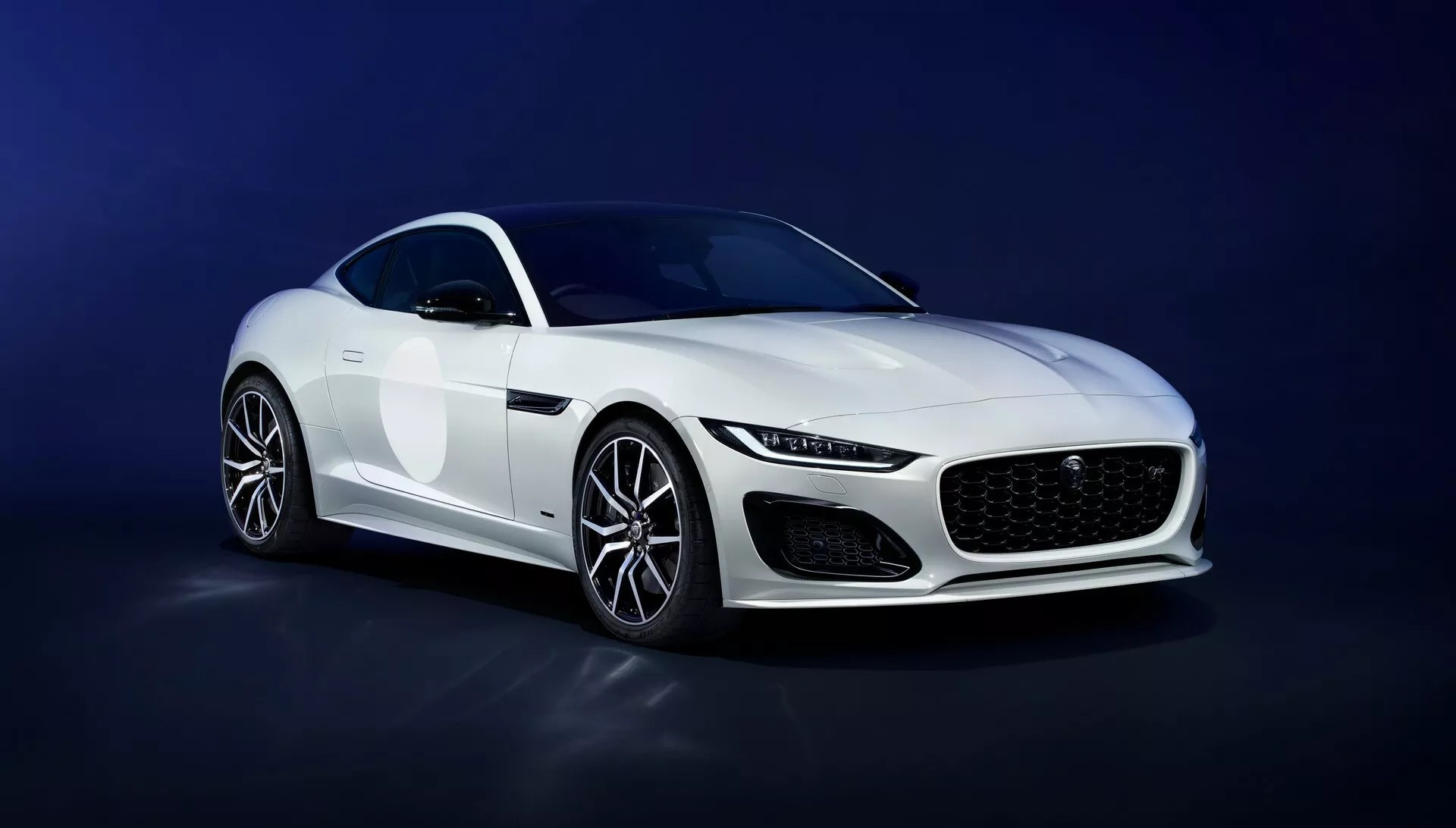 Jaguar F-Type ZP Edition ra mắt, giới hạn 150 chiếc trước khi khai tử