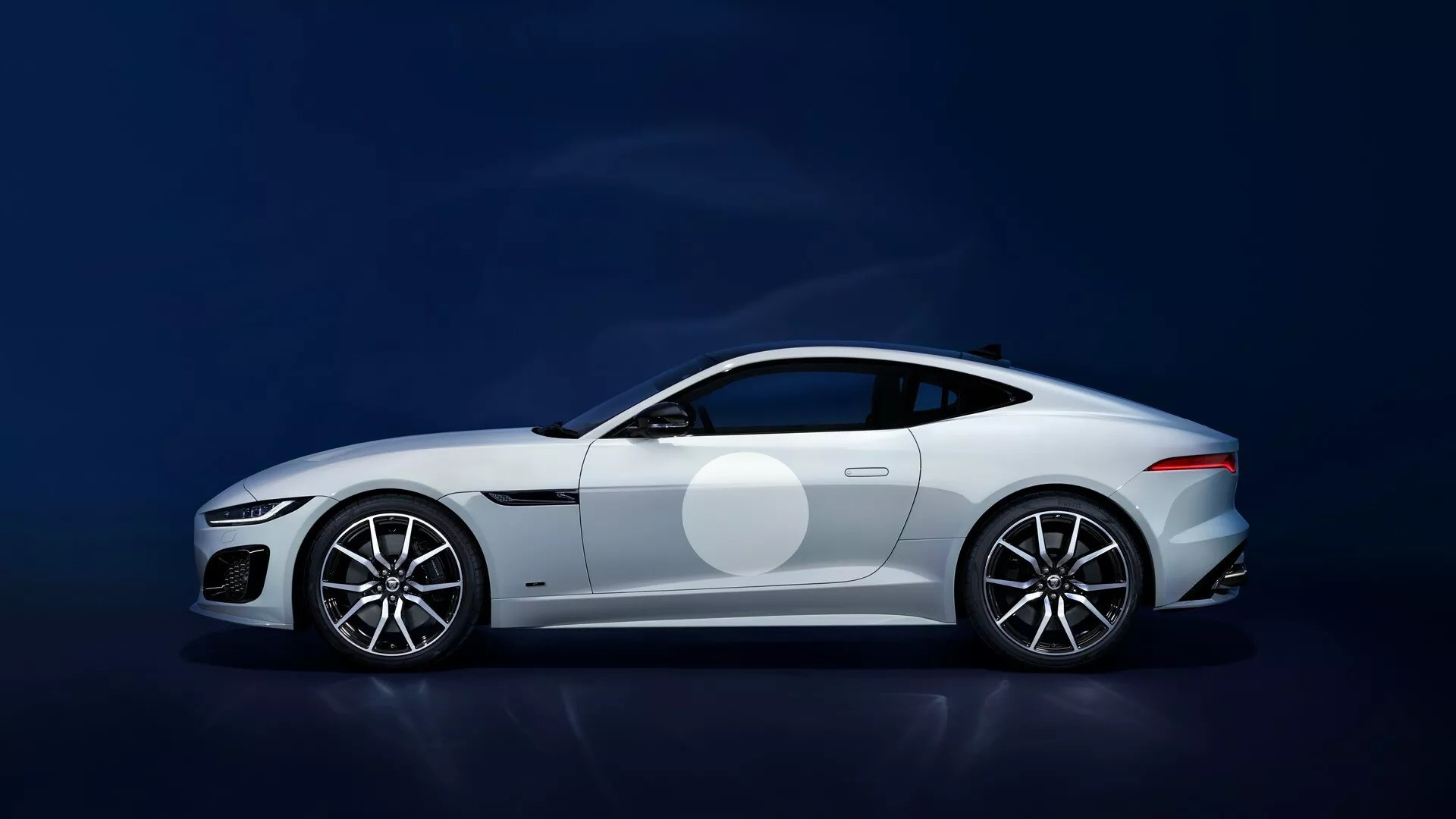 Jaguar F-Type ZP Edition ra mắt, giới hạn 150 chiếc trước khi khai tử