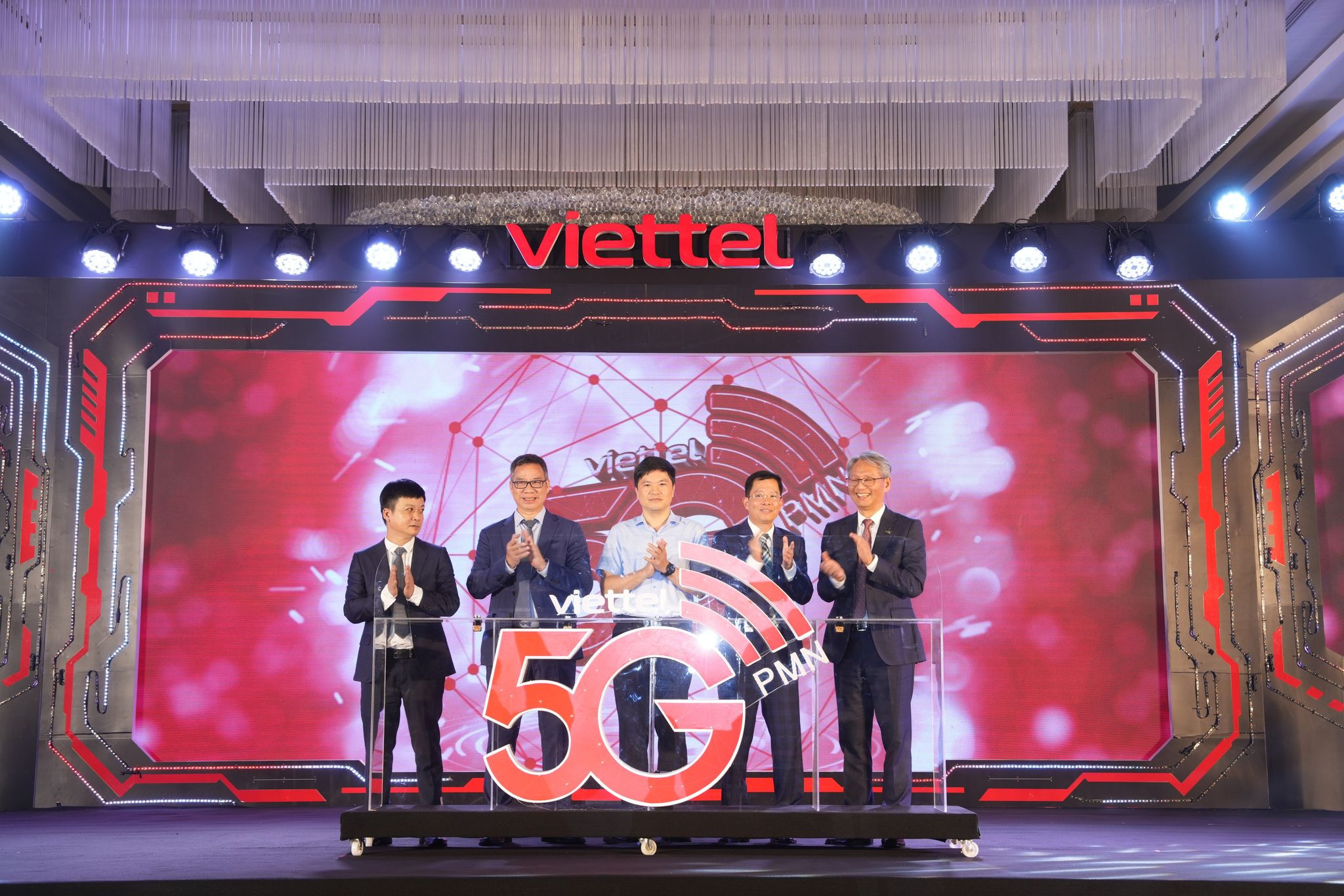 khai truong 5g.jpg