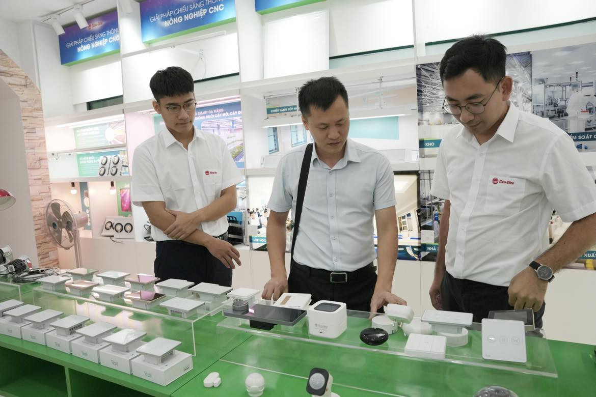 Rạng Đông anh 13.jpg