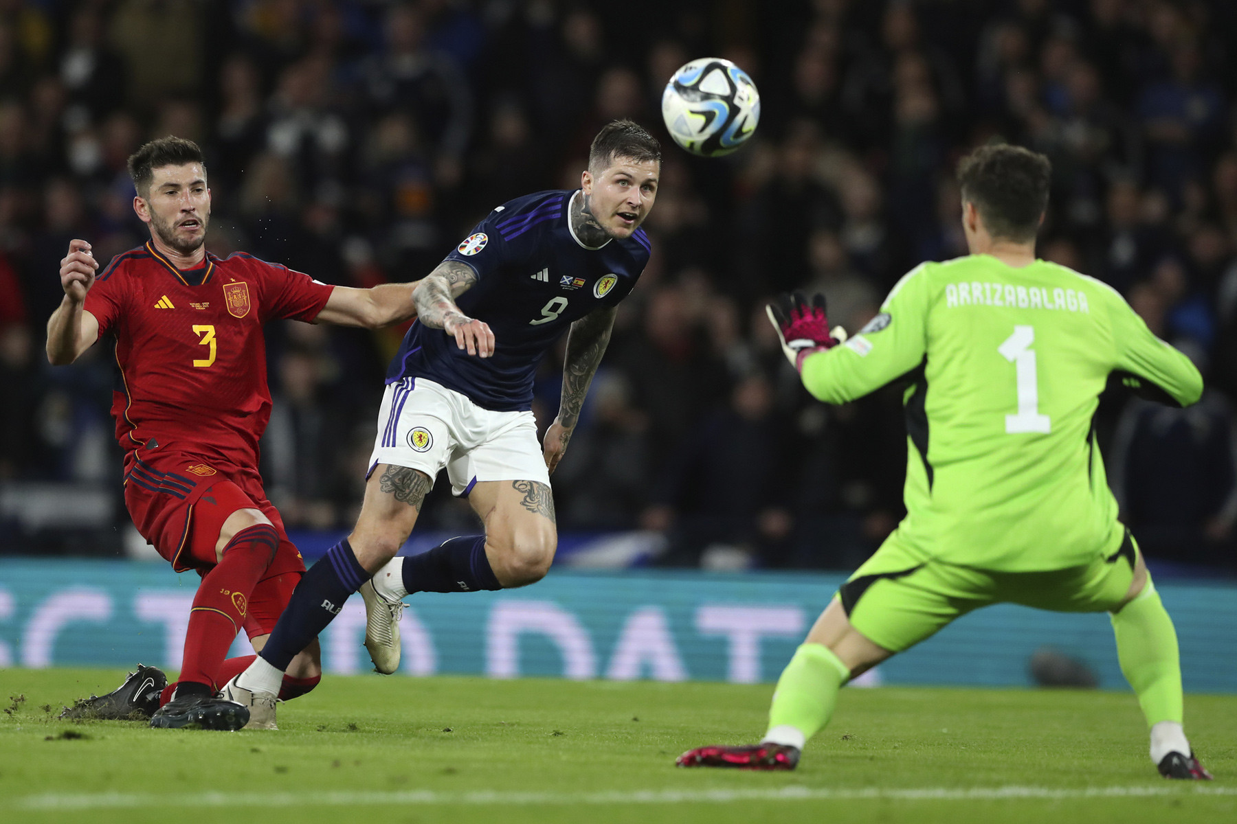 tay ban nha scotland.jpg