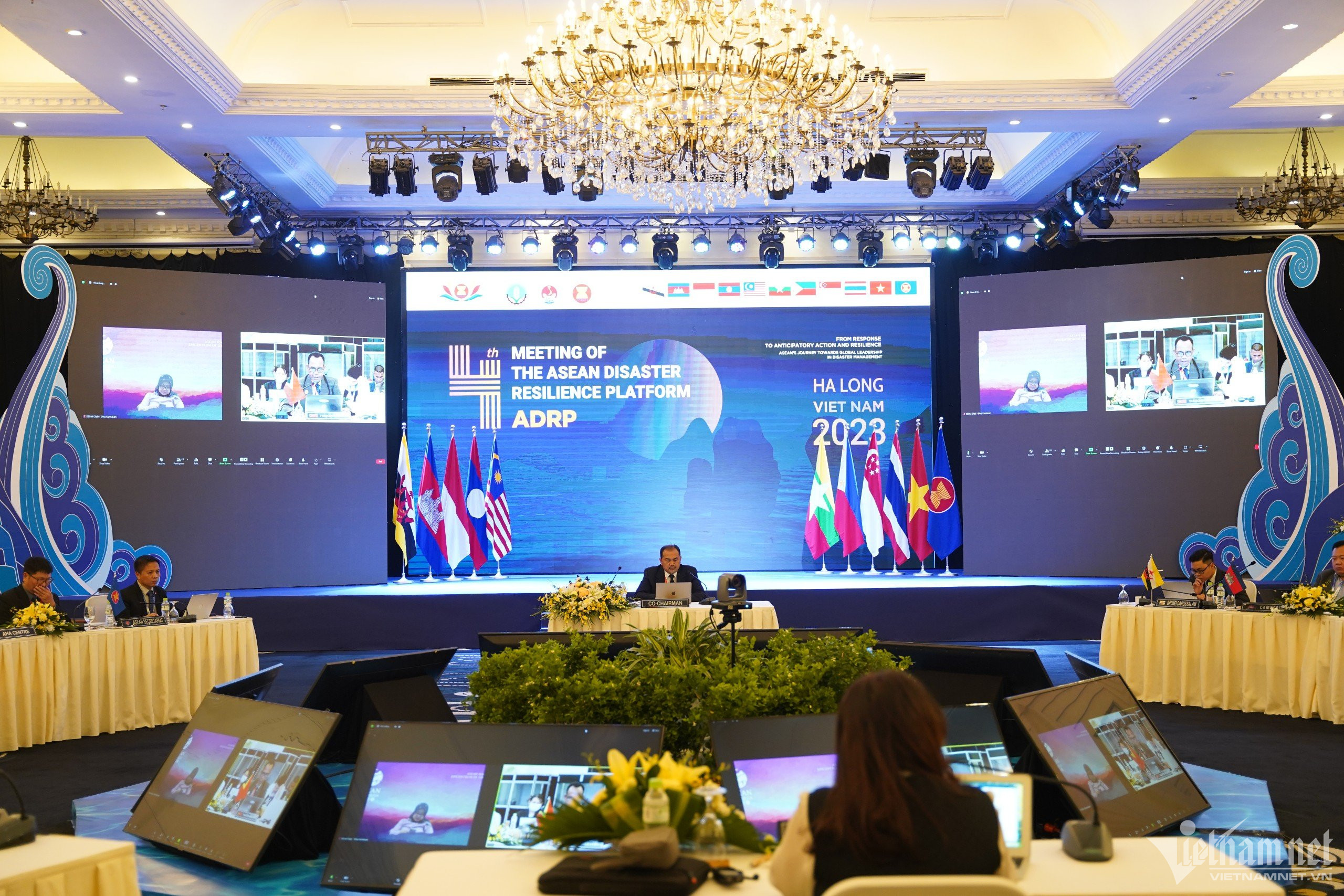W-9e1eea6068dbfec5e72e8507a43374c2-1.jpg